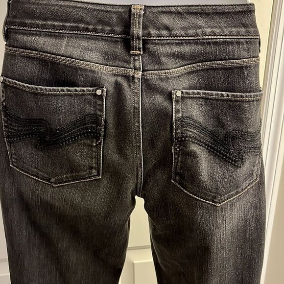 White House Black Market Black Distressed “Blanc” 5-Pocket Bootleg Jeans- 8S - Picture 7 of 14